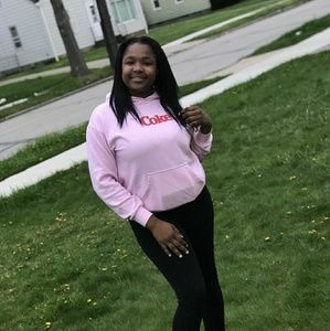 Meet your Posher, Paris